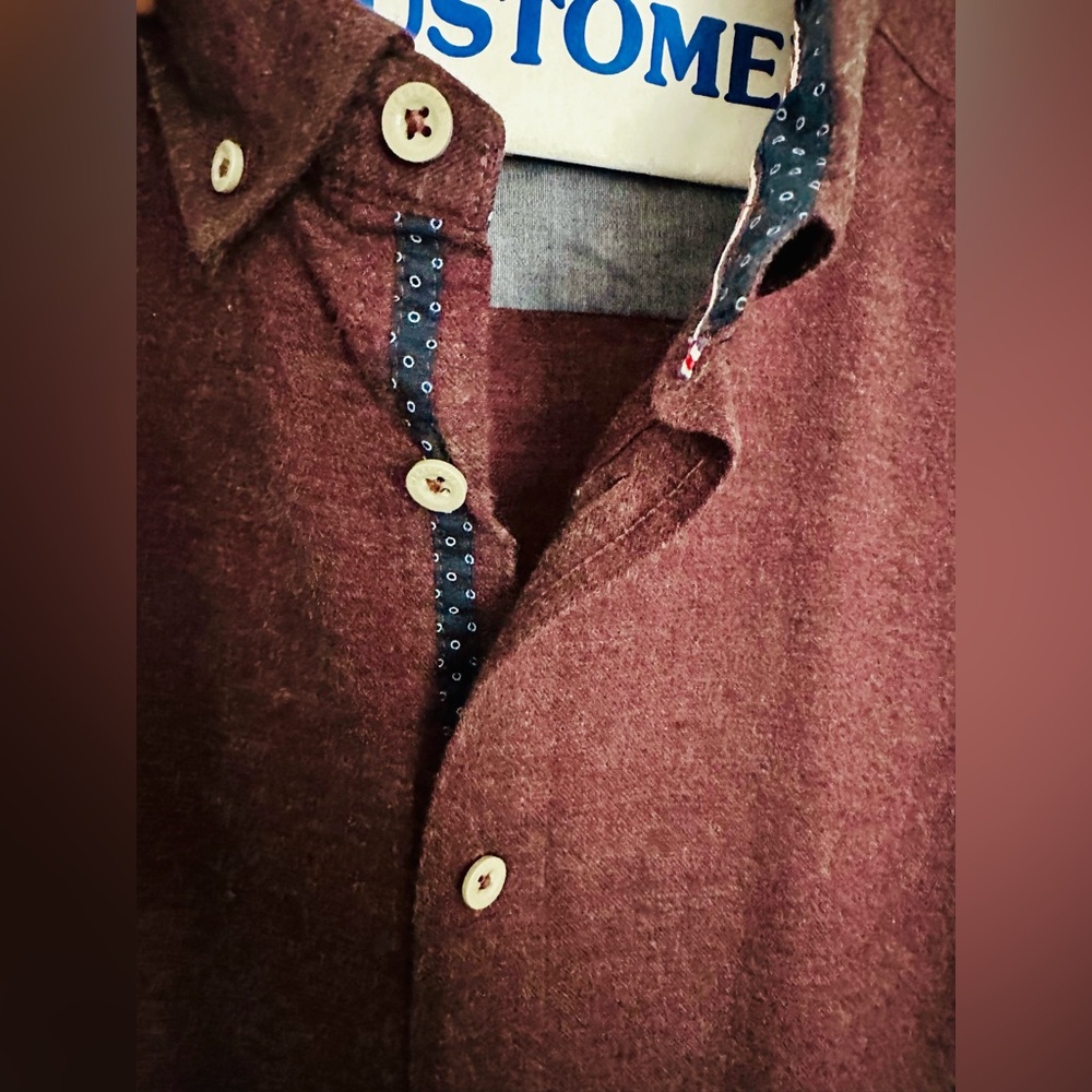 Heritage Report Men's Slim Button-Down Soft Flannel Shirt in Deep Burgundy - Picture 5 of 10